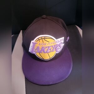New Era Lakers Size 7.5 Black and Purple 59FIFTY Cap